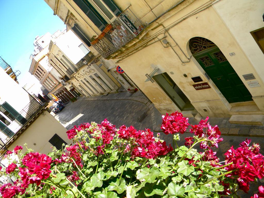 Alvino Suite And Breakfast Lecce Exterior photo